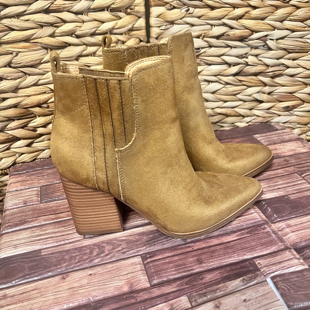 Women’s ankle boots